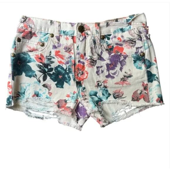Free People Floral Denim Distressed Shorts Sz 26 - Picture 2 of 4